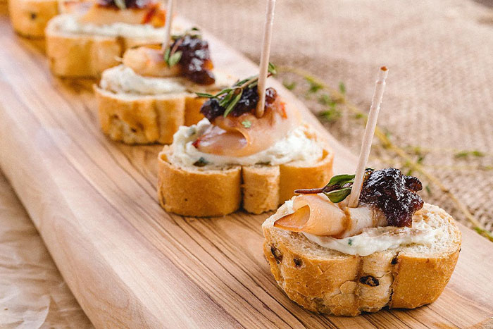 Božična večerja – med izročilom in današnjimi navadami